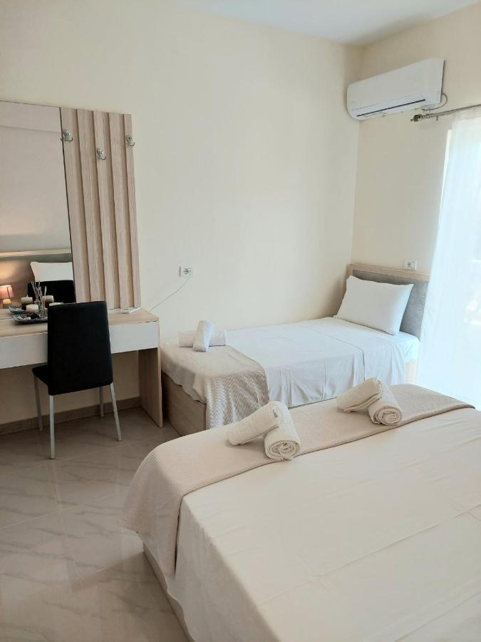 Elizabeth Apartments Himarë Dış mekan fotoğraf
