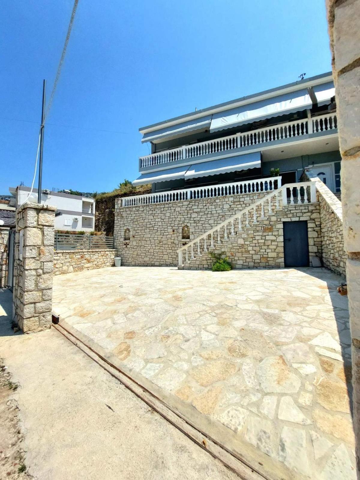 Elizabeth Apartments Himarë Dış mekan fotoğraf
