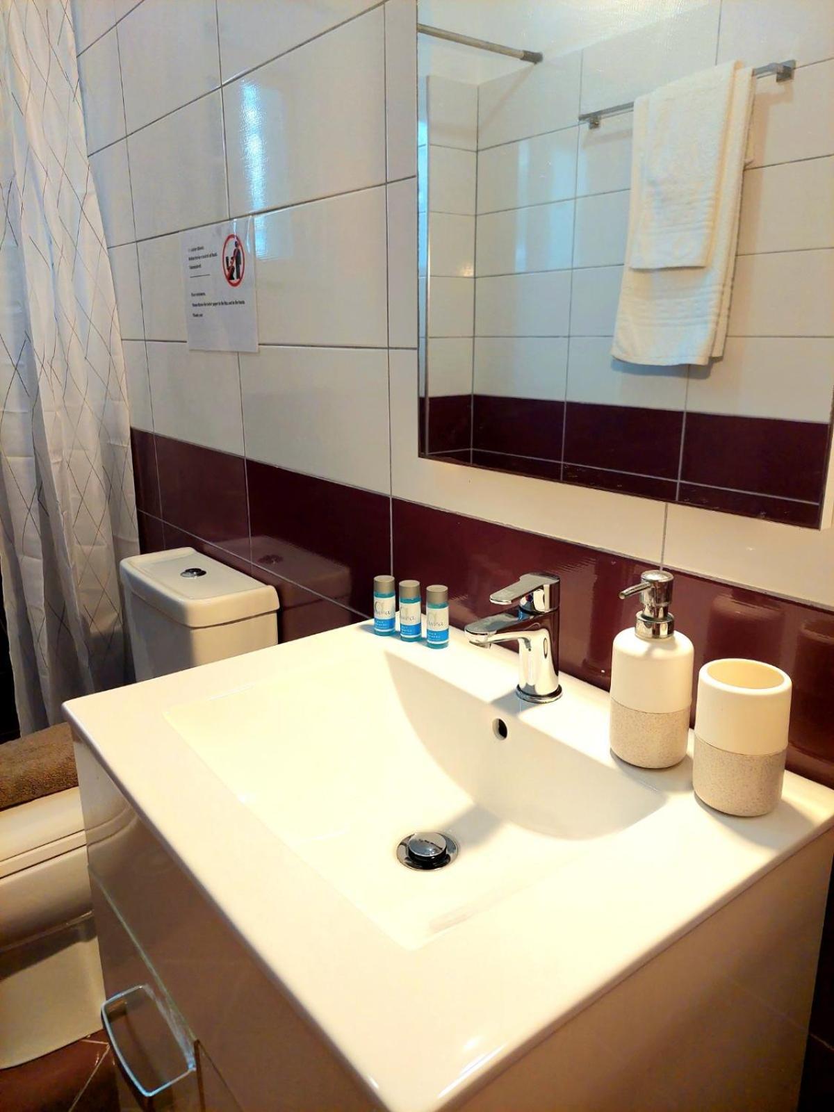 Elizabeth Apartments Himarë Dış mekan fotoğraf