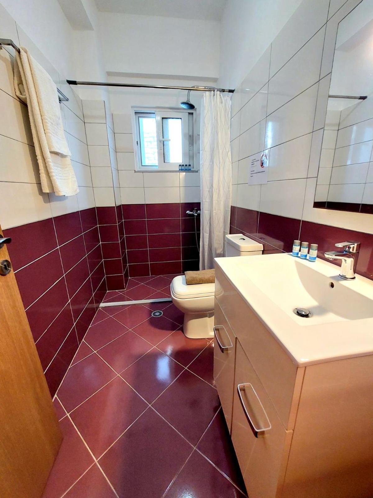 Elizabeth Apartments Himarë Dış mekan fotoğraf
