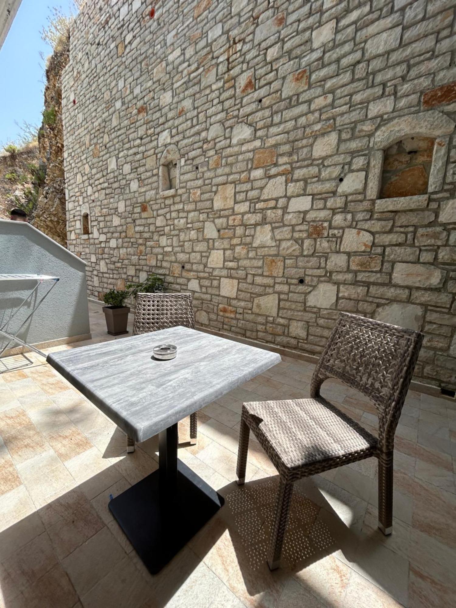 Elizabeth Apartments Himarë Dış mekan fotoğraf