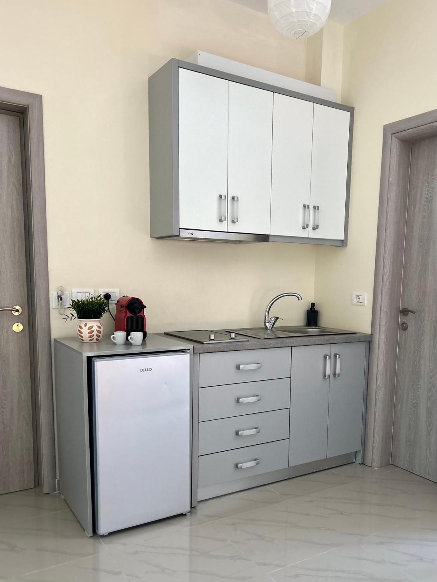 Elizabeth Apartments Himarë Dış mekan fotoğraf